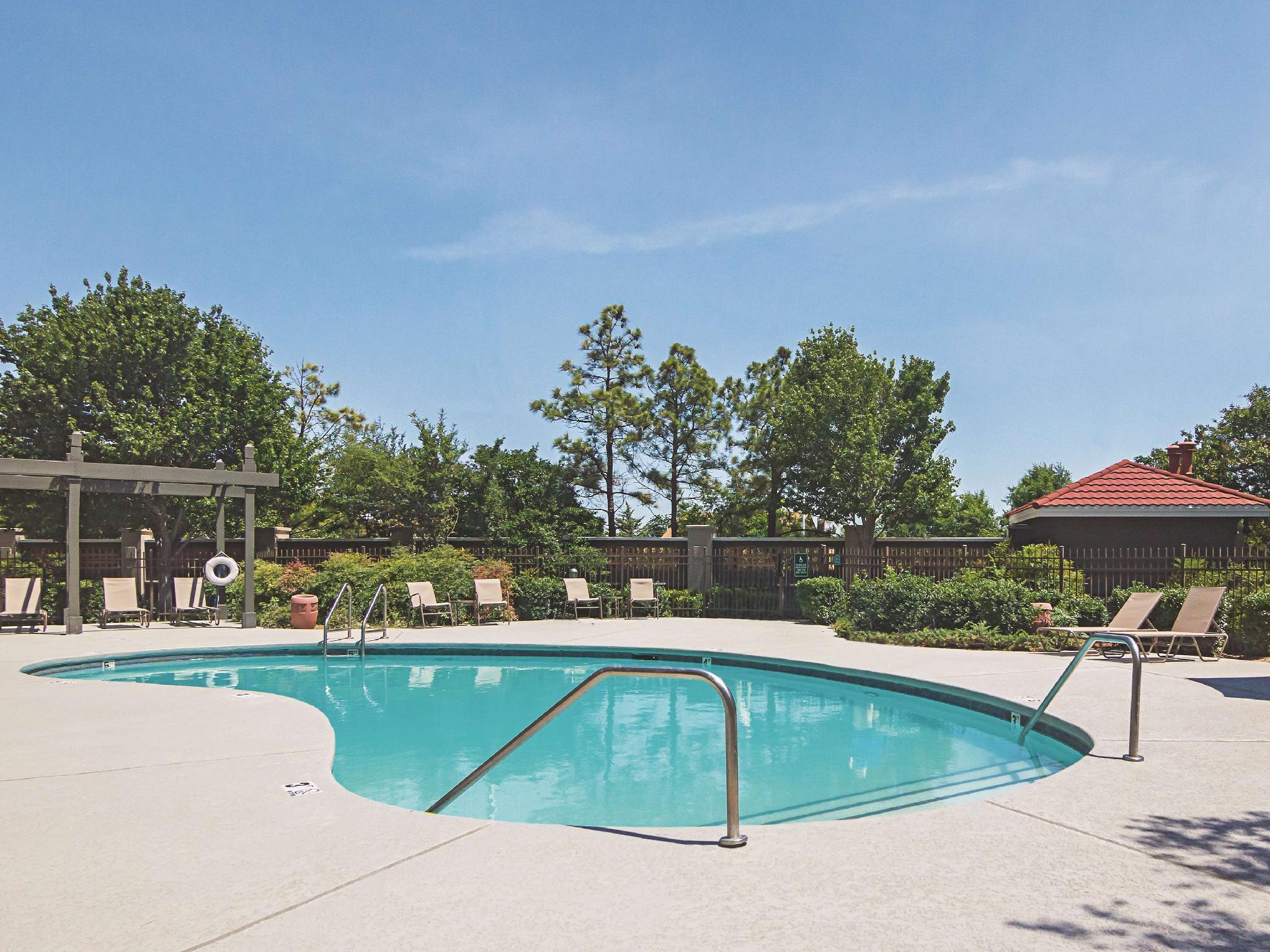 La Quinta By Wyndham Atlanta Alpharetta Hotel Exterior photo