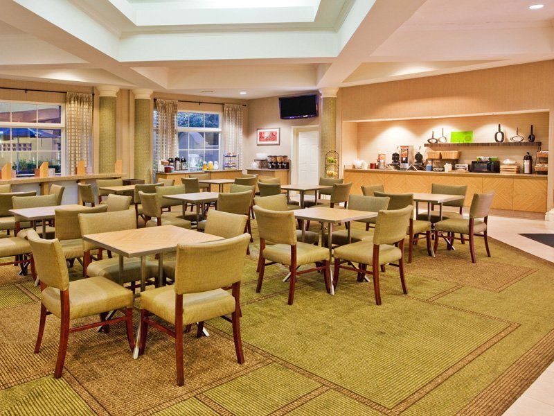 La Quinta By Wyndham Atlanta Alpharetta Hotel Exterior photo